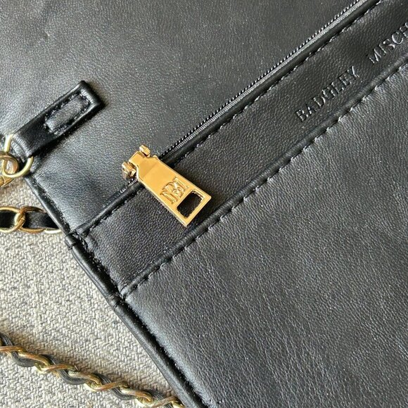 Badgley Mischka black debossed crossbody purse vegan leather - Picture 4 of 16